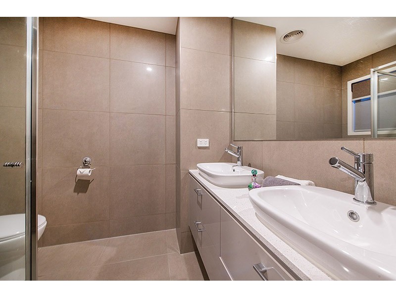 19 Wilmington Avenue, Cranbourne West VIC 3977