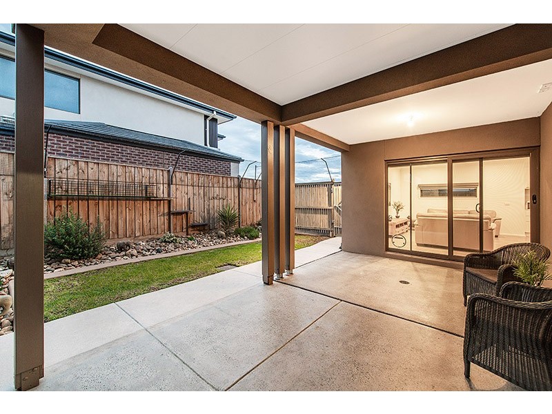 19 Wilmington Avenue, Cranbourne West VIC 3977