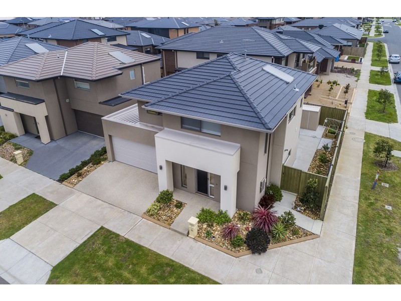 19 Wilmington Avenue, Cranbourne West VIC 3977