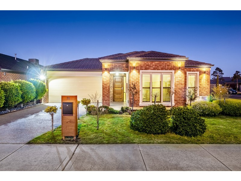 76 William Thwaites Boulevard, Cranbourne North VIC 3977