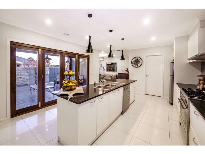 76 William Thwaites Boulevard, Cranbourne North VIC 3977