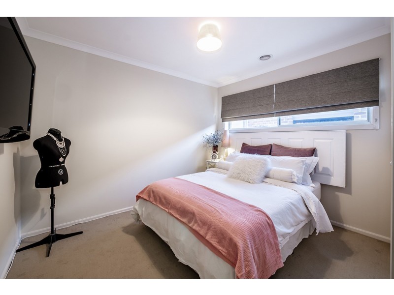 76 William Thwaites Boulevard, Cranbourne North VIC 3977