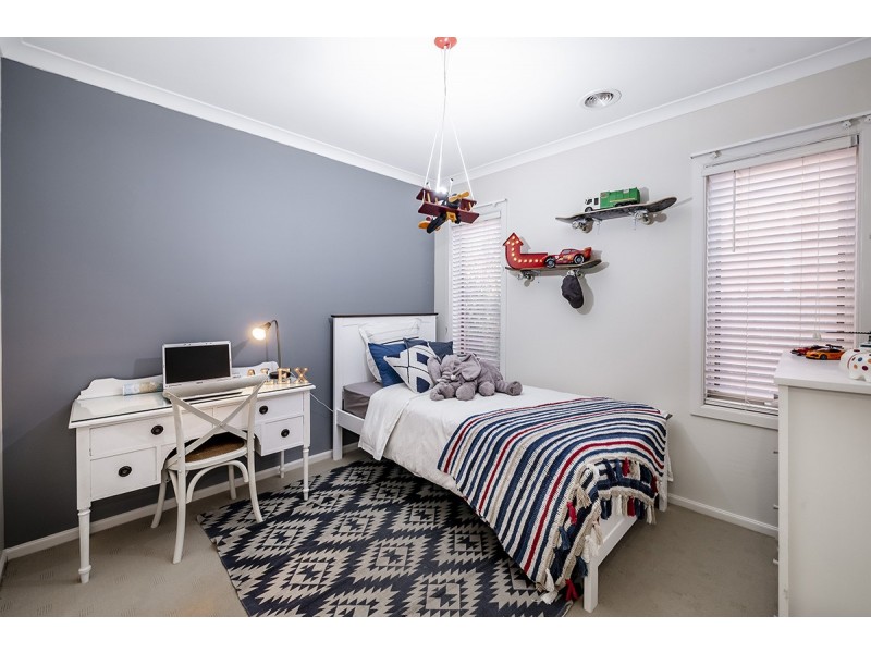 76 William Thwaites Boulevard, Cranbourne North VIC 3977