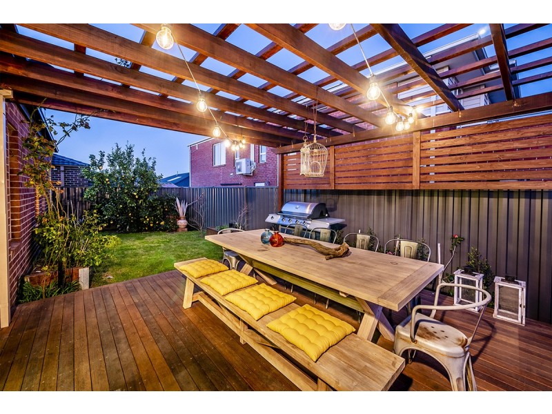 76 William Thwaites Boulevard, Cranbourne North VIC 3977