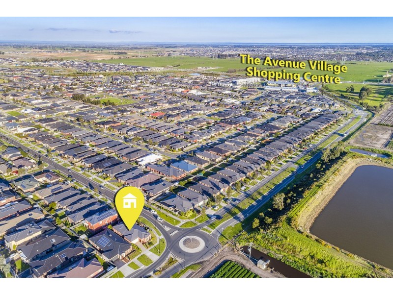 76 William Thwaites Boulevard, Cranbourne North VIC 3977
