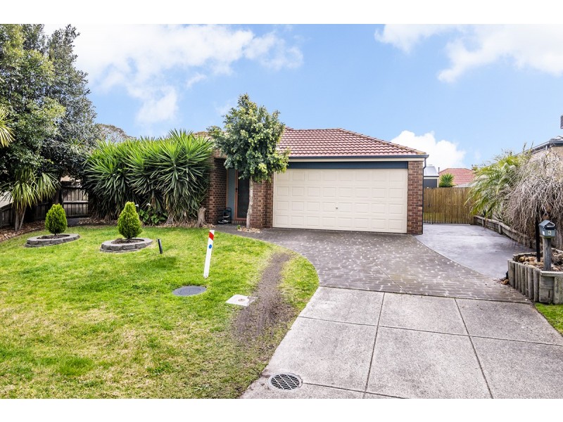 6 Dennis Close, Lynbrook VIC 3975