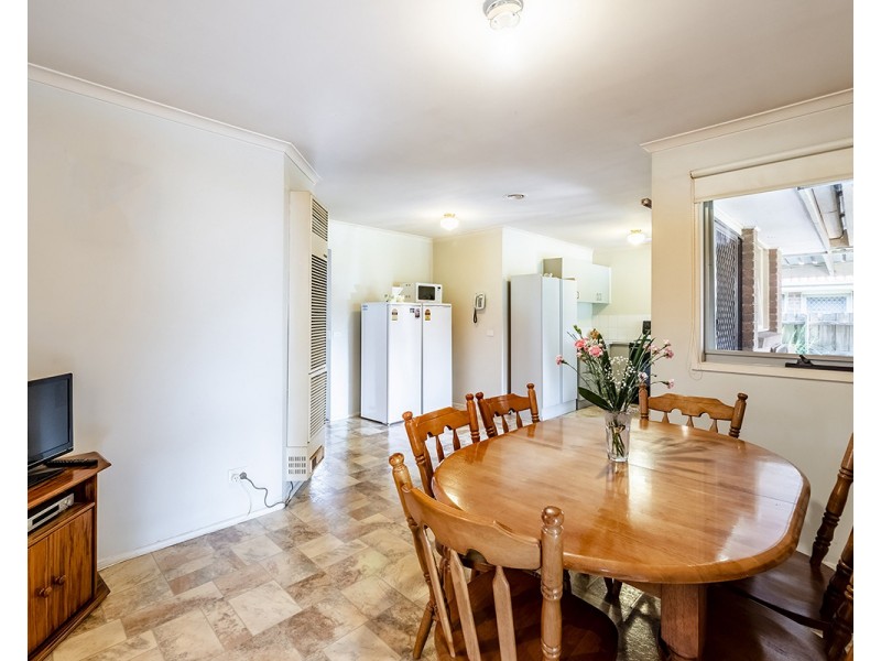 3 Brentwood Drive, Cranbourne North VIC 3977