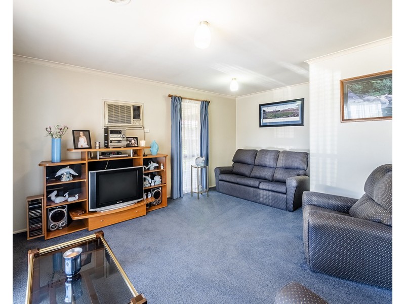 3 Brentwood Drive, Cranbourne North VIC 3977