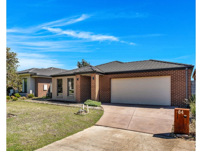 84 Elmslie Drive, Cranbourne East VIC 3977