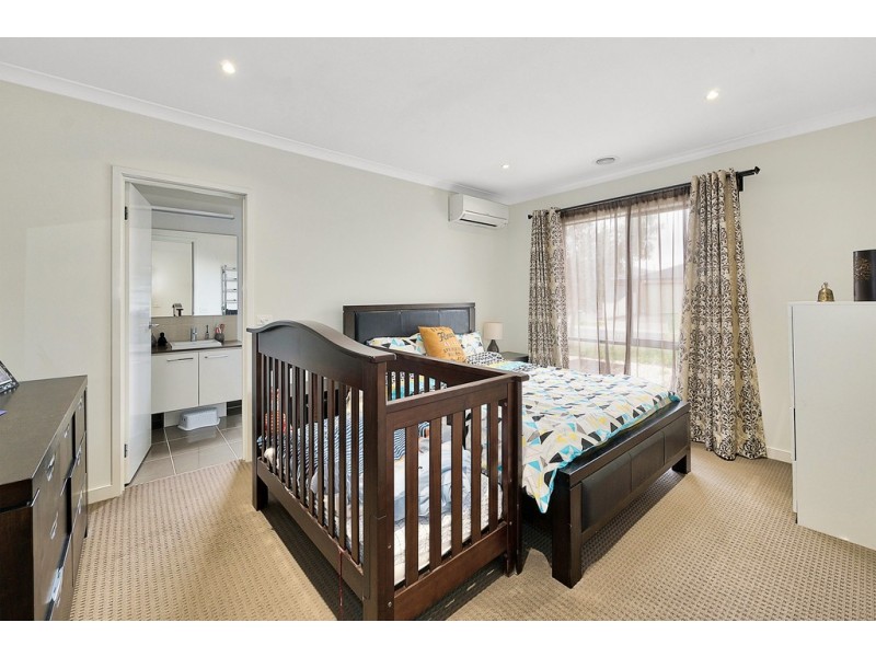 21 Isabel Street, Pakenham VIC 3810