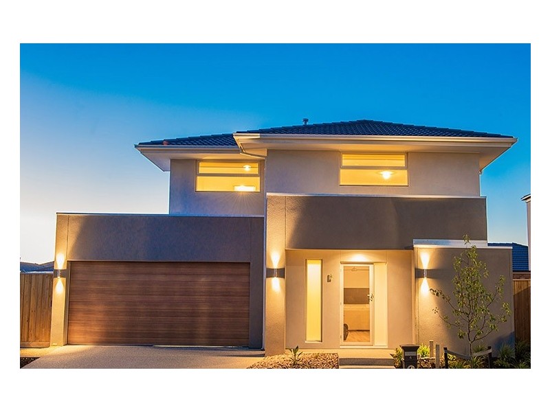4 Mossey Crescent, Cranbourne East VIC 3977