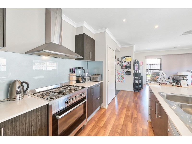 46 Lemon Grove, Cranbourne West VIC 3977