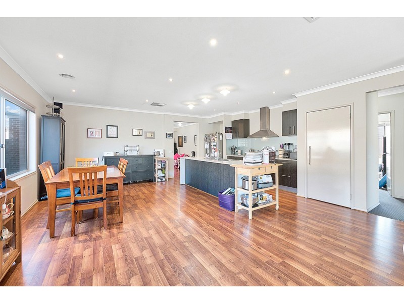 46 Lemon Grove, Cranbourne West VIC 3977