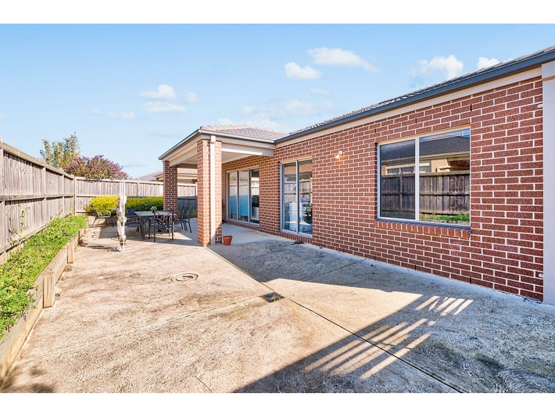 46 Lemon Grove, Cranbourne West VIC 3977