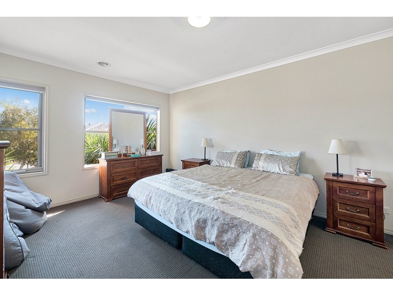 46 Lemon Grove, Cranbourne West VIC 3977