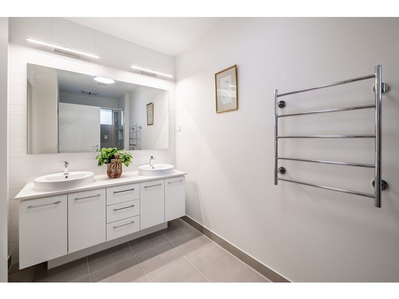 19 Wheelwright Street, Clyde North VIC 3978