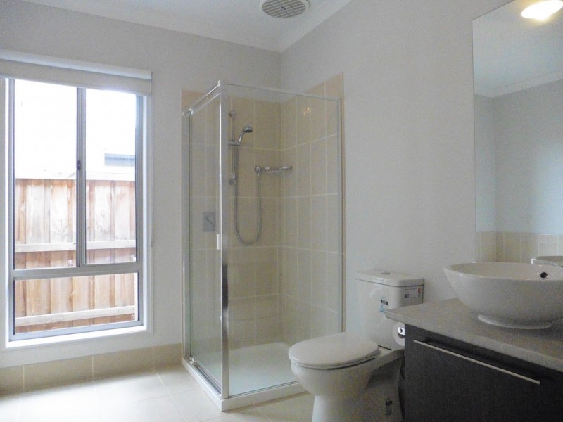 35 Frankland Street, Clyde North VIC 3978