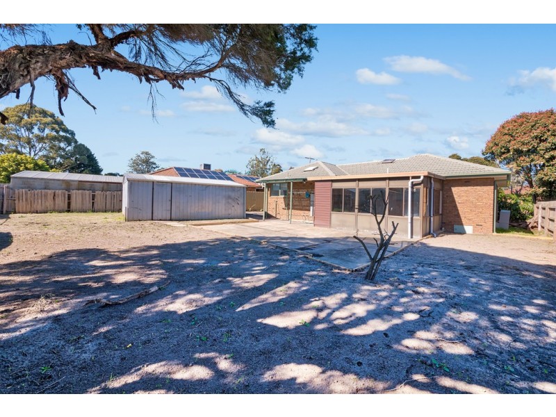 7 Mallory Court, Cranbourne VIC 3977