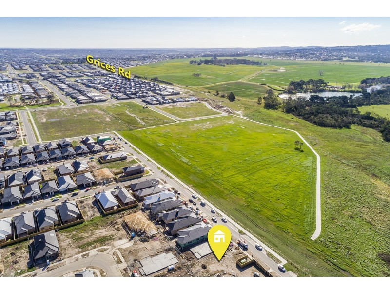 44 Mapleshade Avenue, Clyde North VIC 3978