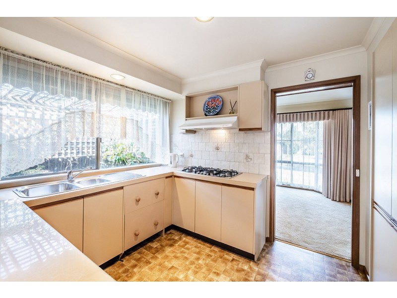 41 Courtenay Avenue, Cranbourne North VIC 3977