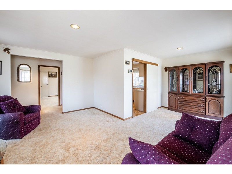 41 Courtenay Avenue, Cranbourne North VIC 3977