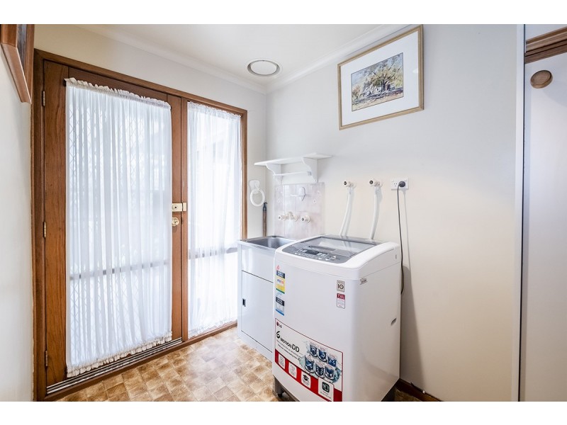 41 Courtenay Avenue, Cranbourne North VIC 3977