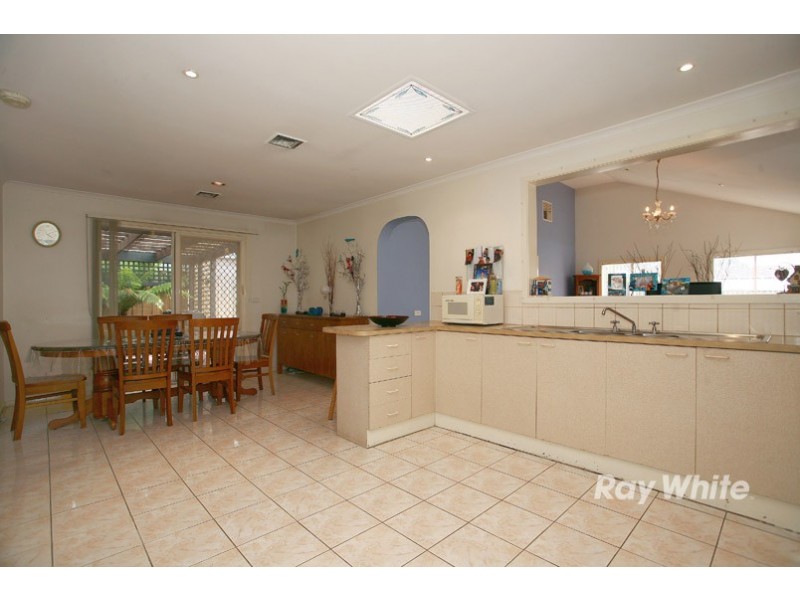 5 Miller Court, Cranbourne VIC 3977