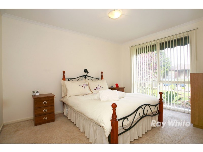 5 Miller Court, Cranbourne VIC 3977