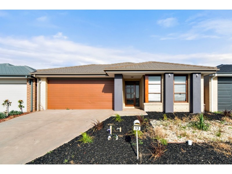 13 Jupiter Crescent, Cranbourne West VIC 3977