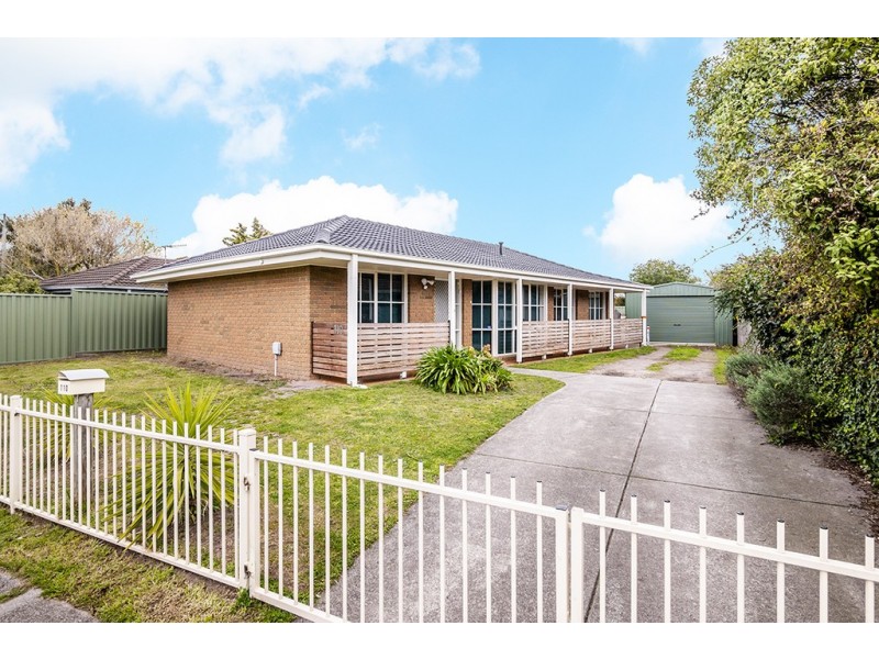 110 Courtenay Avenue, Cranbourne North VIC 3977