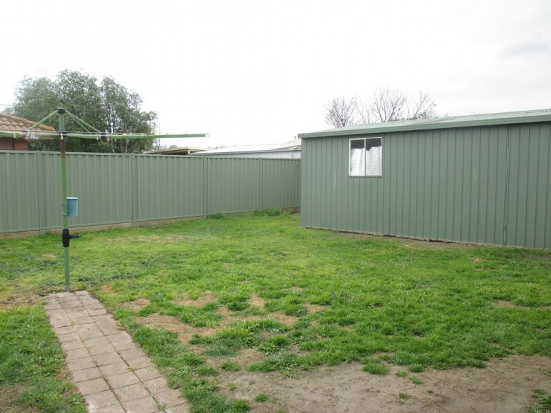 110 Courtenay Avenue, Cranbourne North VIC 3977