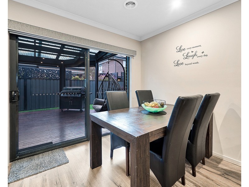 8 Elodea Way, Cranbourne North VIC 3977