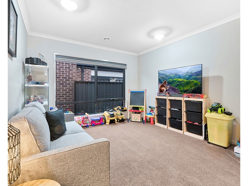 8 Elodea Way, Cranbourne North VIC 3977