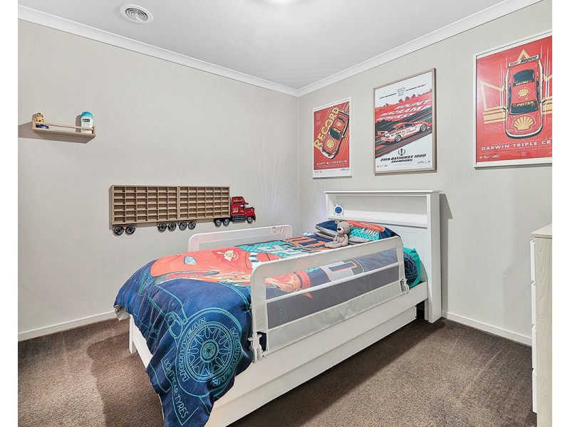 8 Elodea Way, Cranbourne North VIC 3977