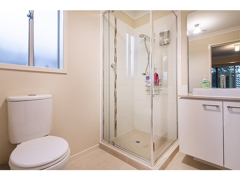 34 Quarters Boulevard, Cranbourne West VIC 3977