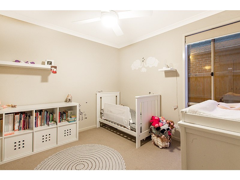 34 Quarters Boulevard, Cranbourne West VIC 3977
