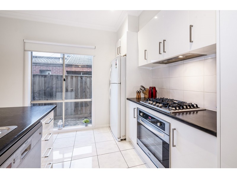 84 Thunderbolt Drive, Cranbourne East VIC 3977