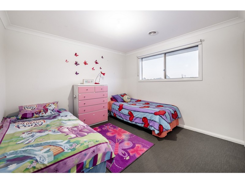 84 Thunderbolt Drive, Cranbourne East VIC 3977