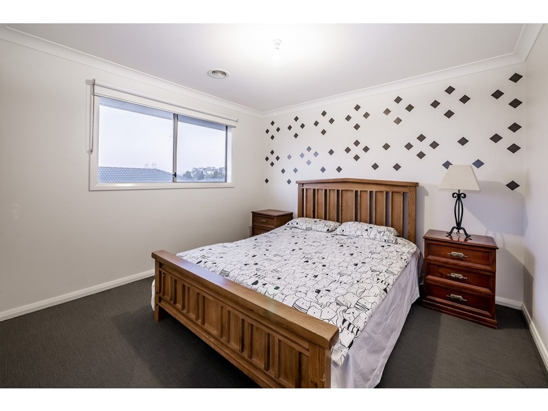 84 Thunderbolt Drive, Cranbourne East VIC 3977