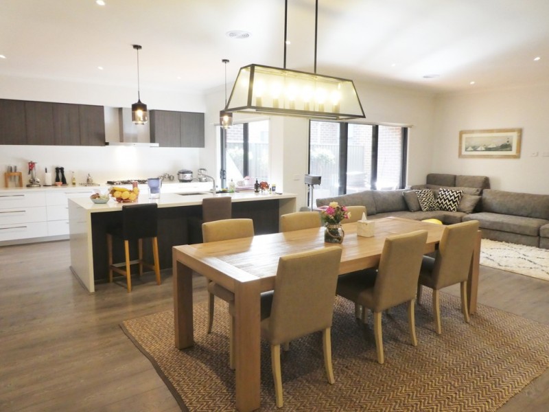 3 Hibernia Place, Cranbourne East VIC 3977