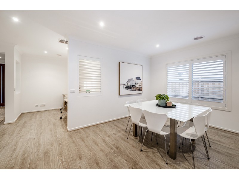 11 Greenglade Way, Cranbourne East VIC 3977