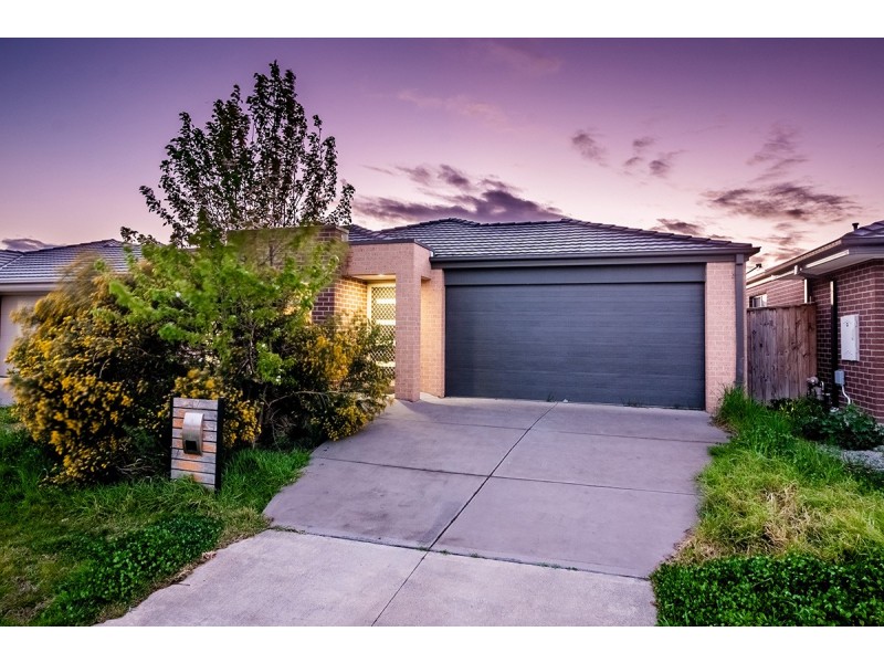 17 Glenelg Street, Clyde North VIC 3978