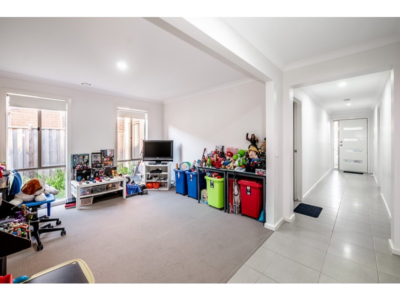 17 Glenelg Street, Clyde North VIC 3978