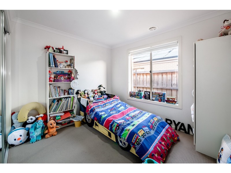 17 Glenelg Street, Clyde North VIC 3978