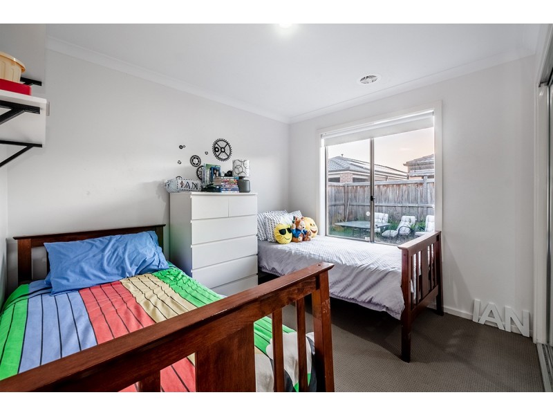 17 Glenelg Street, Clyde North VIC 3978