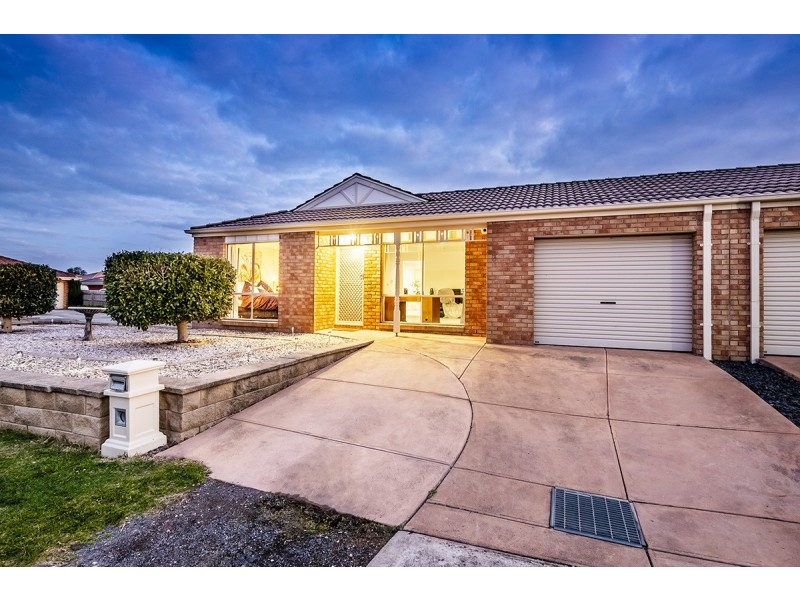3 Kells Close, Cranbourne East VIC 3977