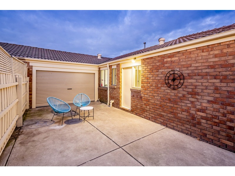3 Kells Close, Cranbourne East VIC 3977