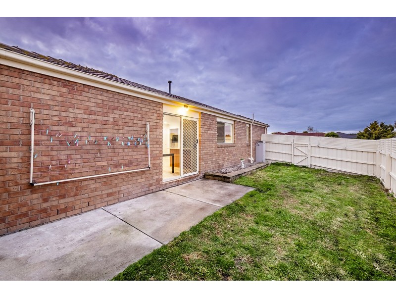 3 Kells Close, Cranbourne East VIC 3977