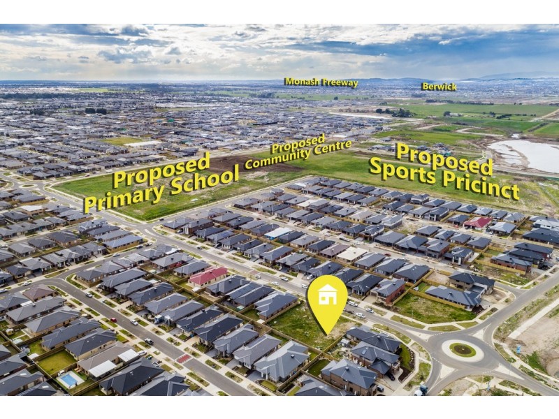 42 Ramlegh Boulevard, Clyde North VIC 3978