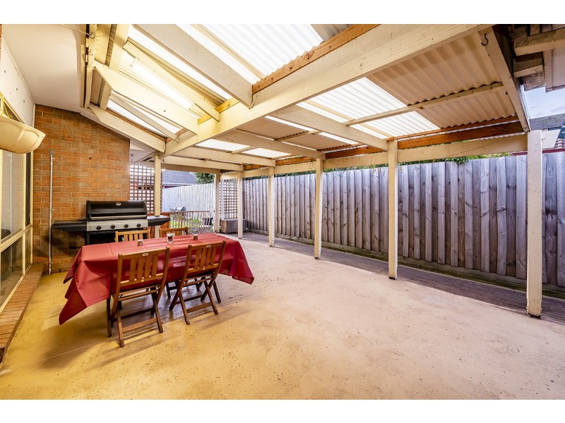 8 Cirai Crescent, Cranbourne West VIC 3977